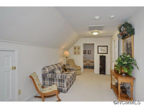 30 Splendor Ridge Waynesville, NC 28785 - Photo 17 of 23 a living room with furniture