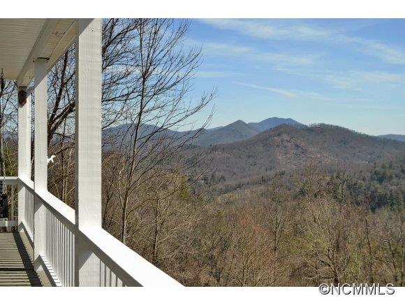 30 Splendor Ridge Waynesville, NC 28785 - Photo 4 of 23 a view of balcony with wooden floor and a mountain