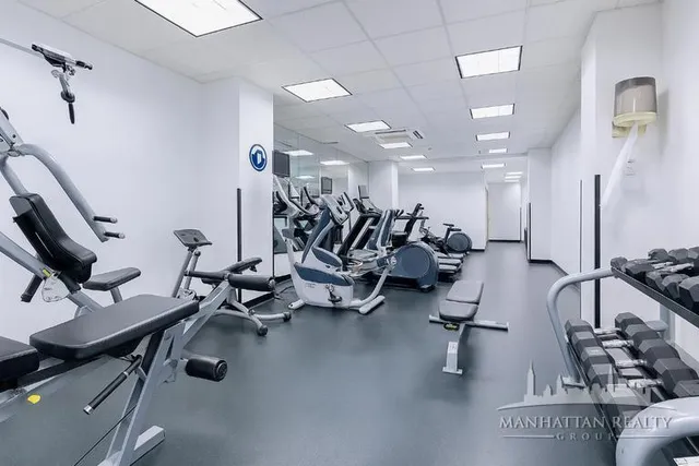 $3,450 | 150 East 39th Street, Unit 1404 | Murray Hill