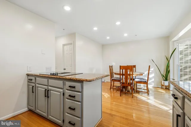 $535,000 | 3903 Dunes Way, Burtonsville, MD 20866