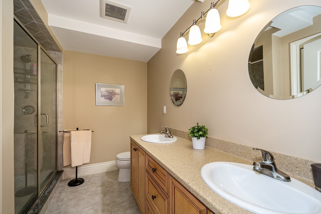 12 Russell Road, Unit 102 Wellesley, MA 02482 - Photo 13 of 22