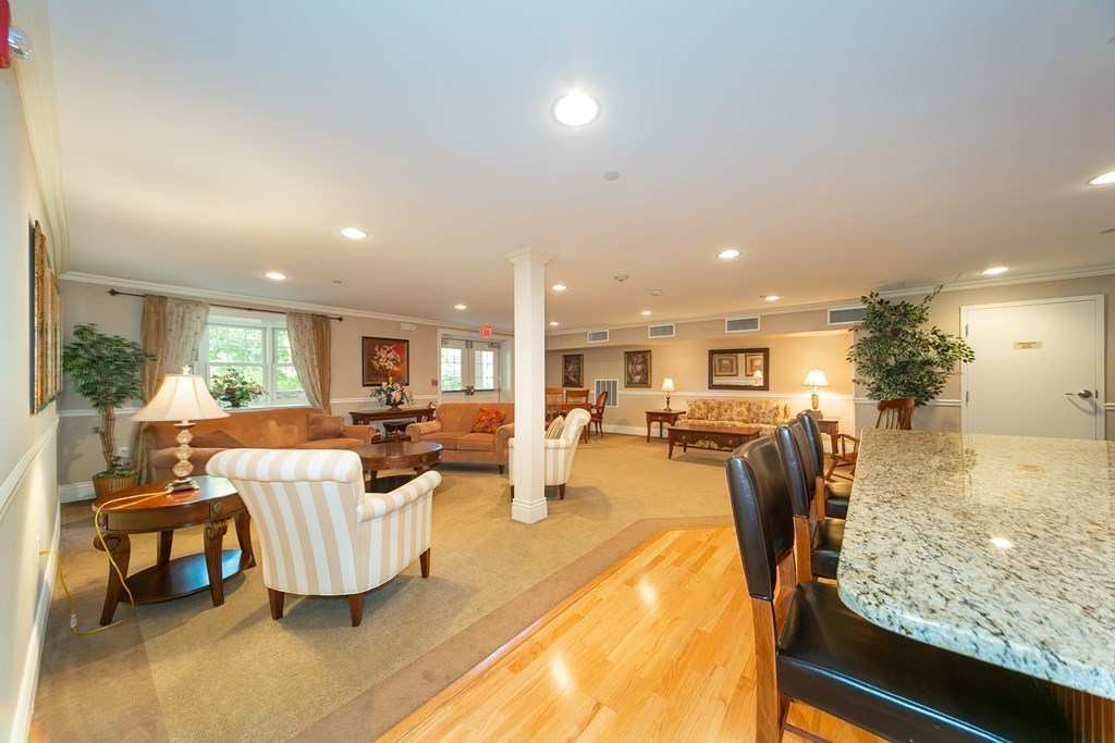 12 Russell Road, Unit 102 Wellesley, MA 02482 - Photo 17 of 22