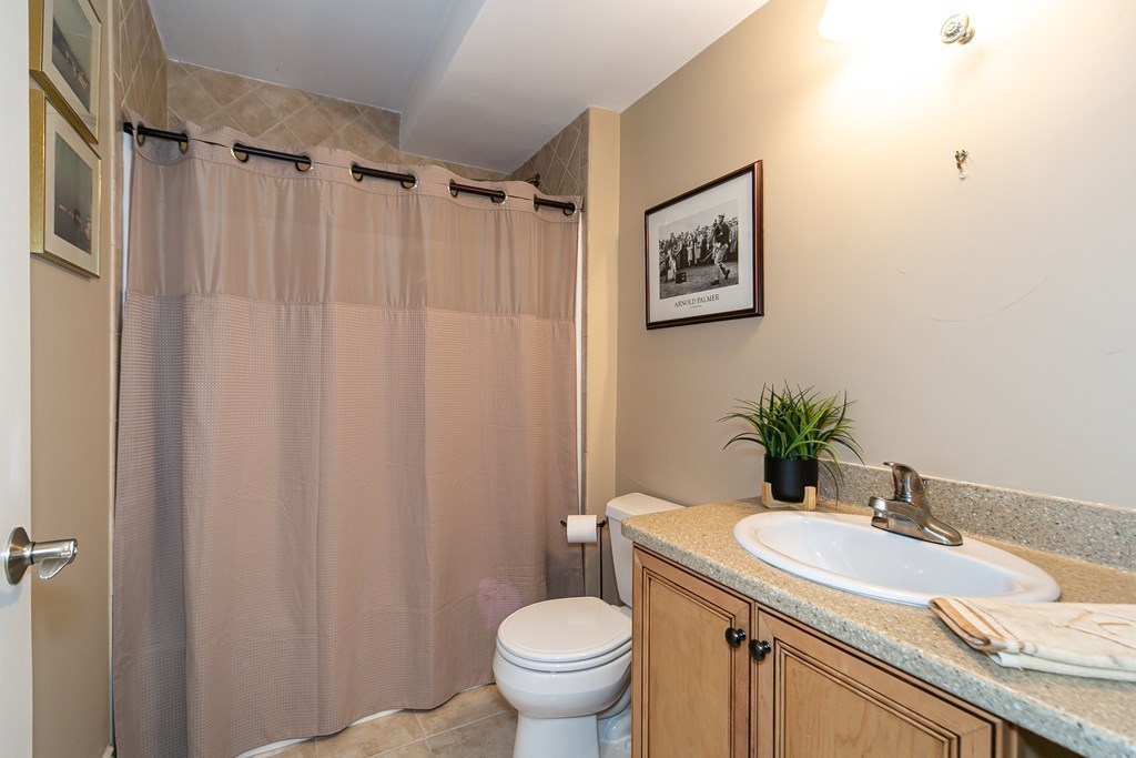 12 Russell Road, Unit 102 Wellesley, MA 02482 - Photo 10 of 22