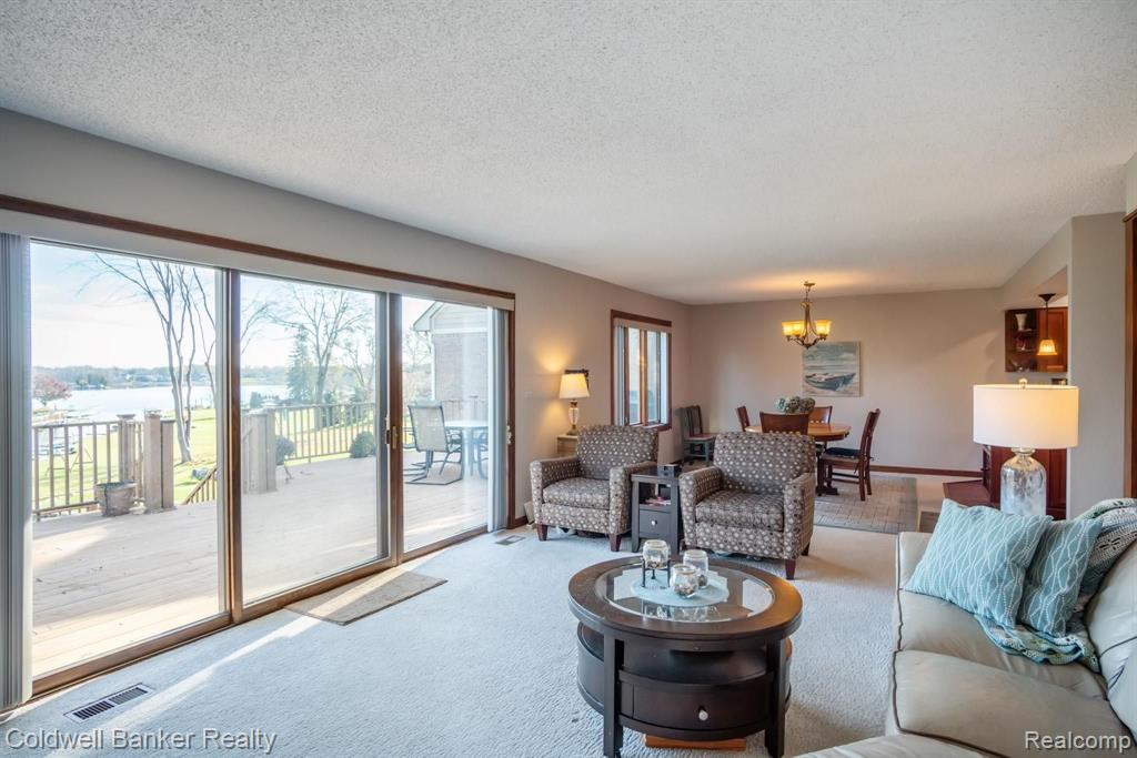 3700 Benstein Road Commerce Township, MI 48382 - Photo 12 of 42