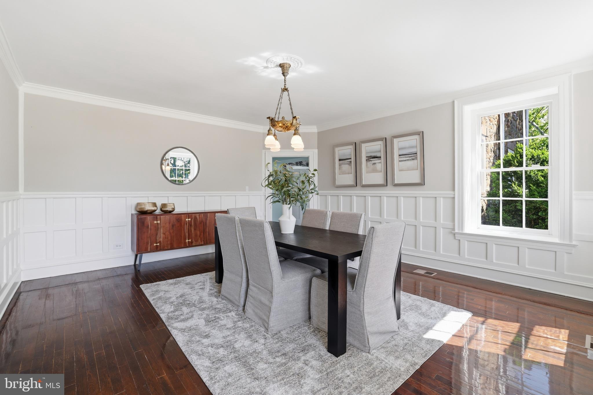 17781 Roxbury Hall Road Leesburg, VA 20175 - Photo 32 of 107 Formal dining room with extensive molding