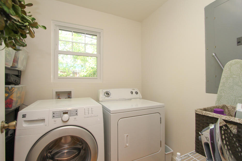 2182 Medway Road Charleston, SC 29412 - Photo 13 of 23 Laundry