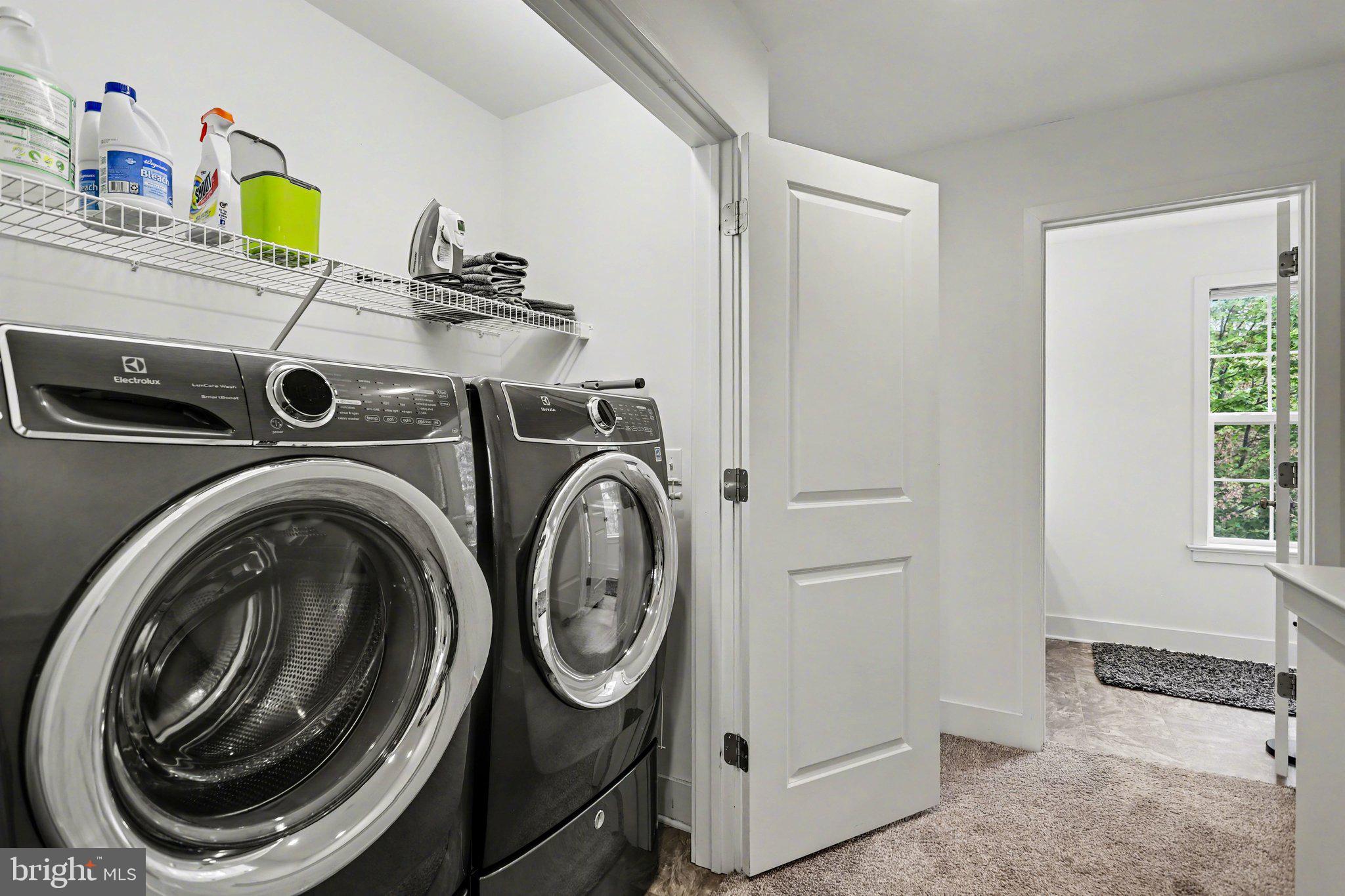 401 Wendover Way Lancaster, PA 17603 - Photo 34 of 45 a utility room with dryer and washer