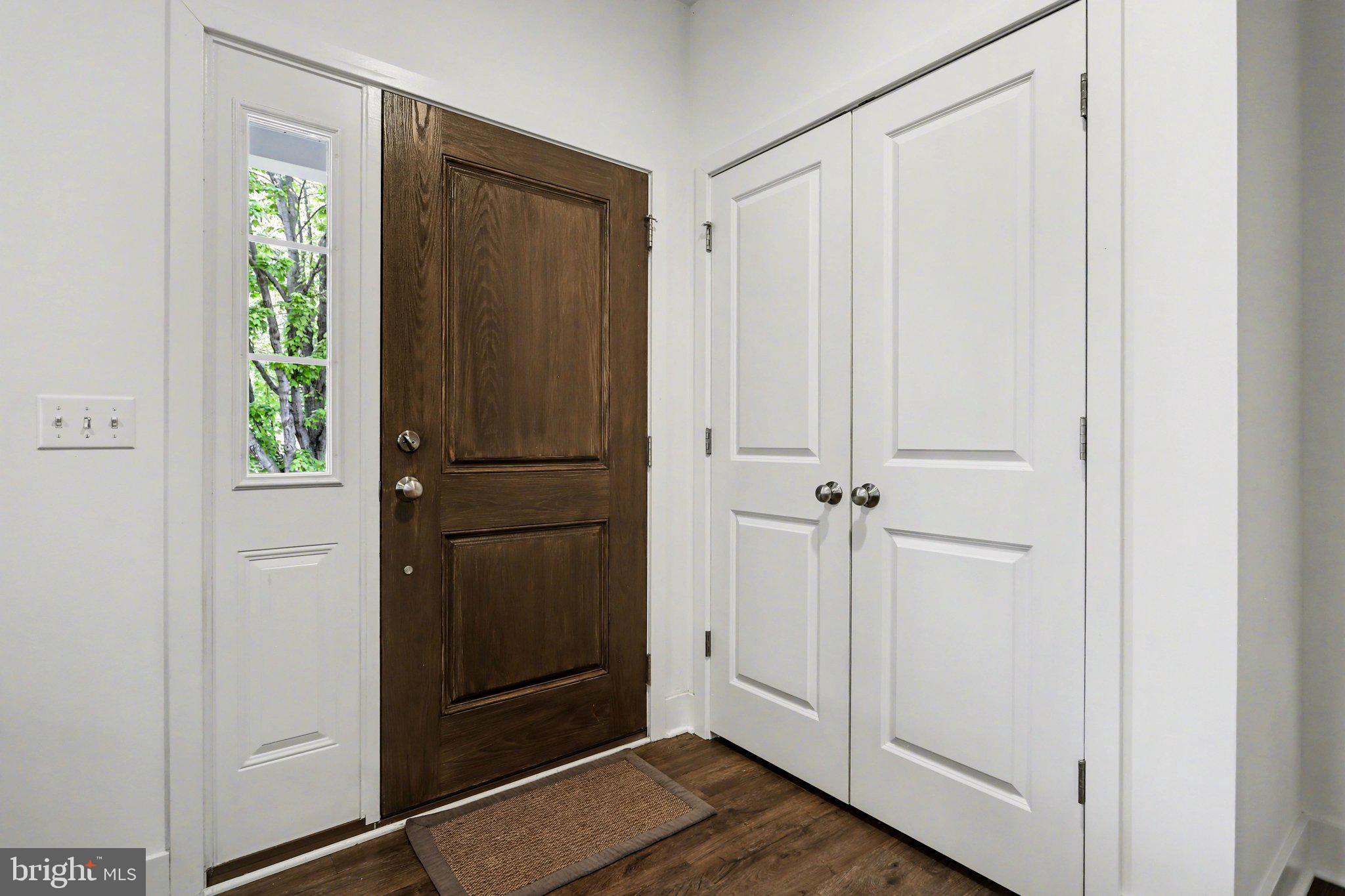 401 Wendover Way Lancaster, PA 17603 - Photo 7 of 45 a view of an entryway door