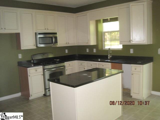 2312 Fairview Road Fountain Inn, SC 29644 - Photo 5 of 14
