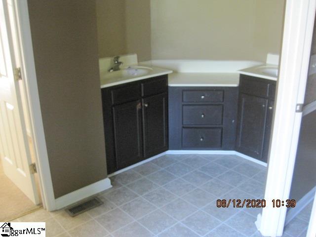 2312 Fairview Road Fountain Inn, SC 29644 - Photo 9 of 14