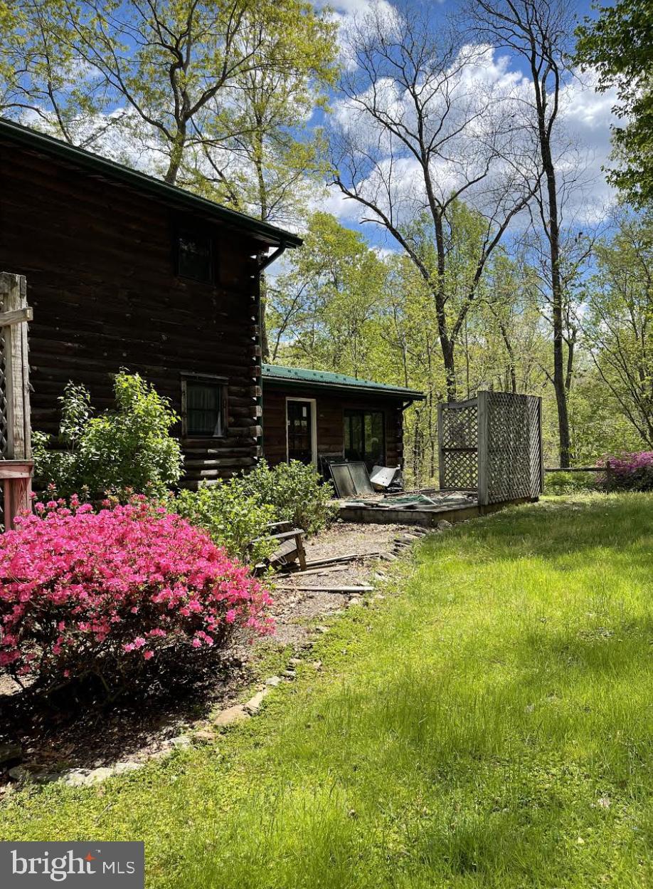 627 Hollow Road Delta, PA 17314 - Photo 8 of 38 Gallery Image 8