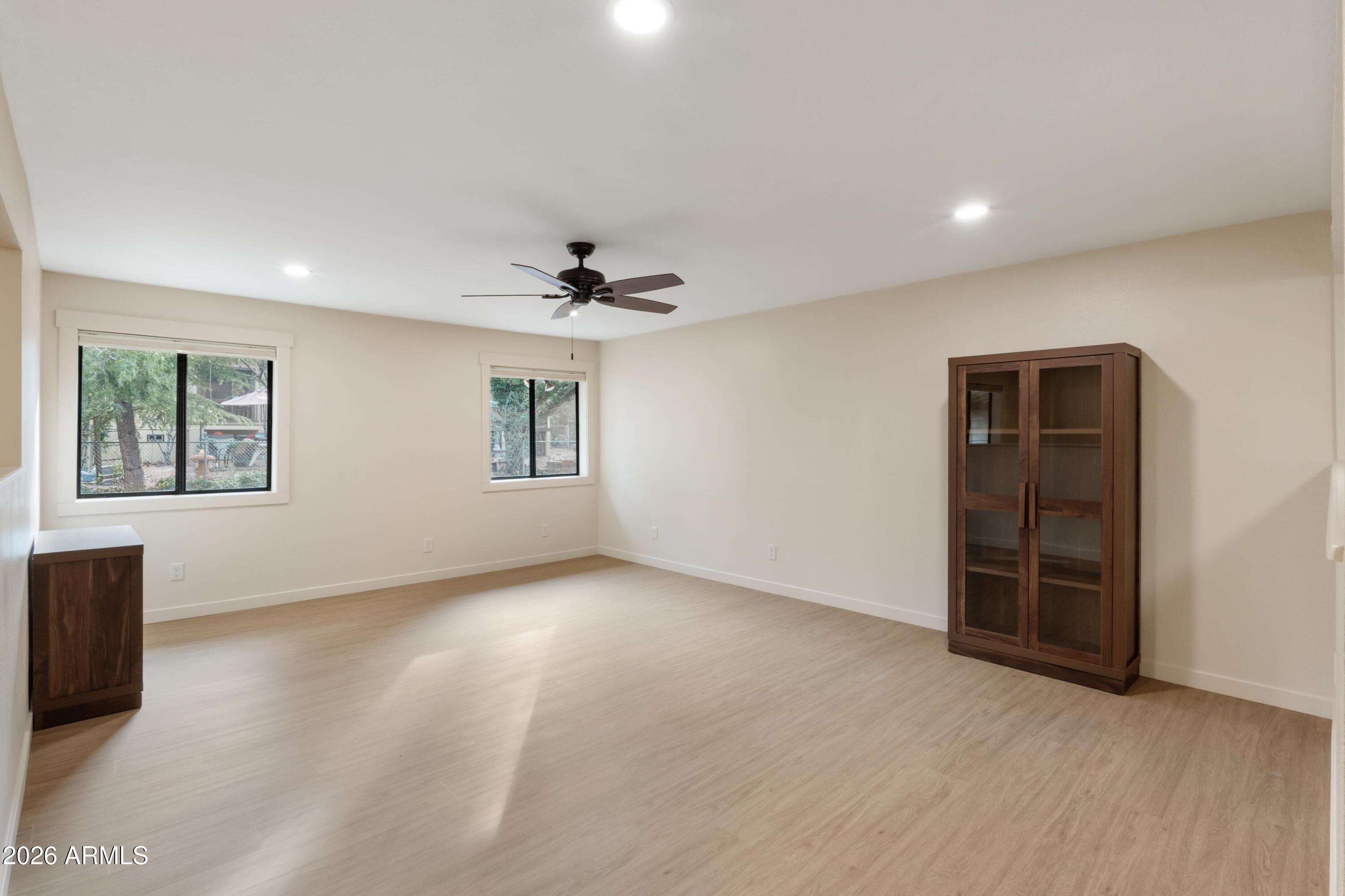 603 East Amarillo Circle Payson, AZ 85541 - Photo 35 of 54 an empty room with windows and closet