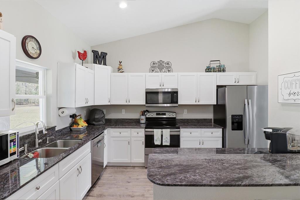 8199 Southwest 129th Terrace Road Dunnellon, FL 34432 - Photo 15 of 47 Gallery Image 15
