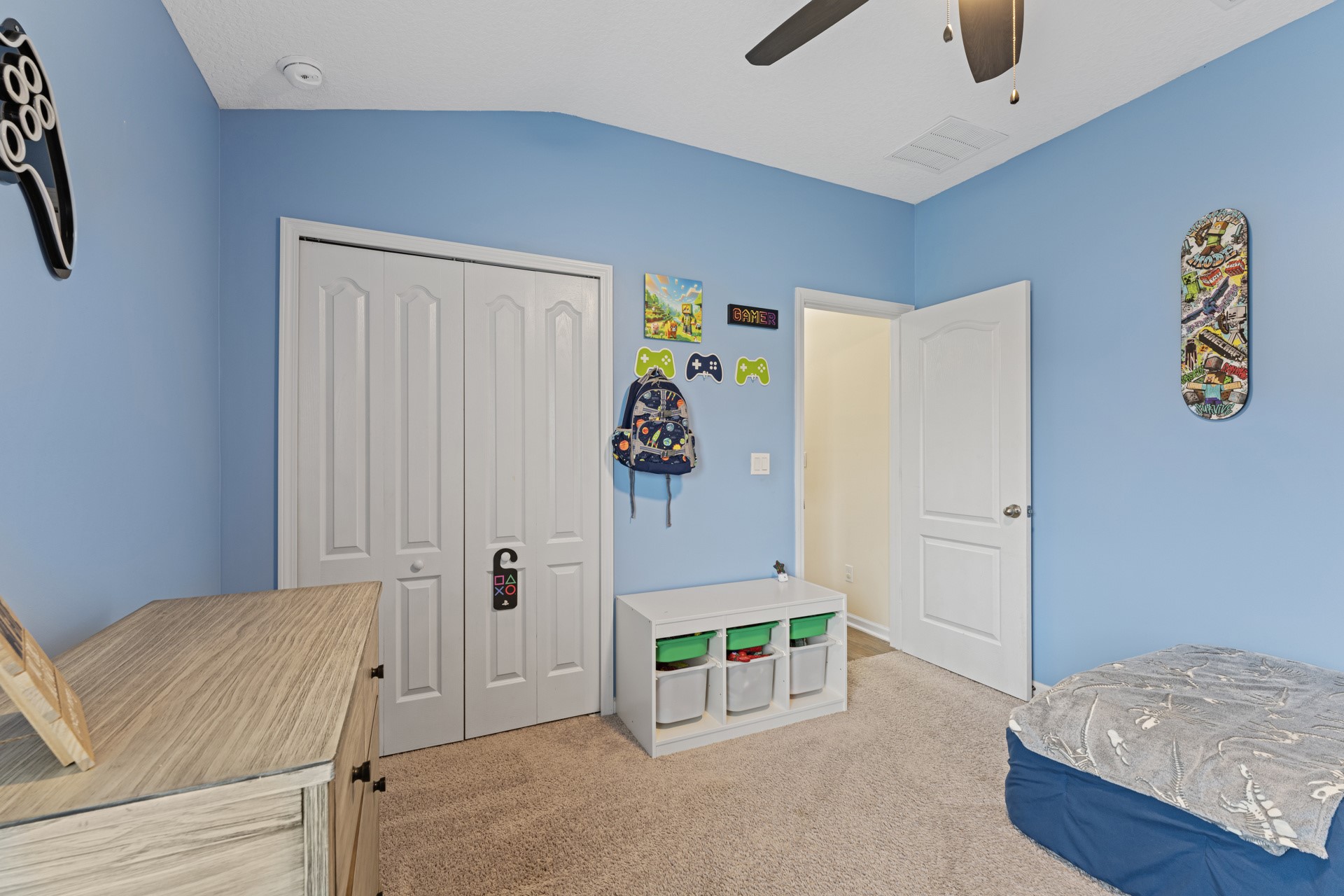 86645 Lazy Lake Circle Yulee, FL 32097 - Photo 27 of 44 a room with toys and a window