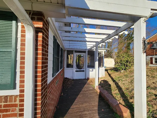 $240,000 | 166 Martins Lane, Madison Heights, VA 24572