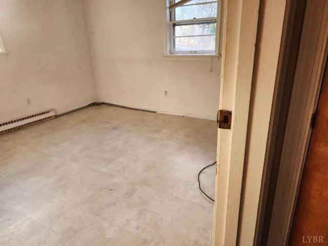 $240,000 | 166 Martins Lane, Madison Heights, VA 24572