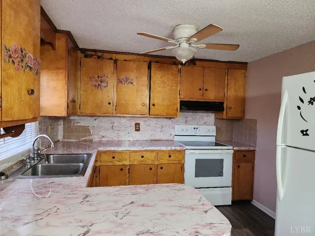 $240,000 | 166 Martins Lane, Madison Heights, VA 24572