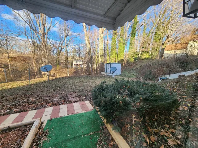 $240,000 | 166 Martins Lane, Madison Heights, VA 24572