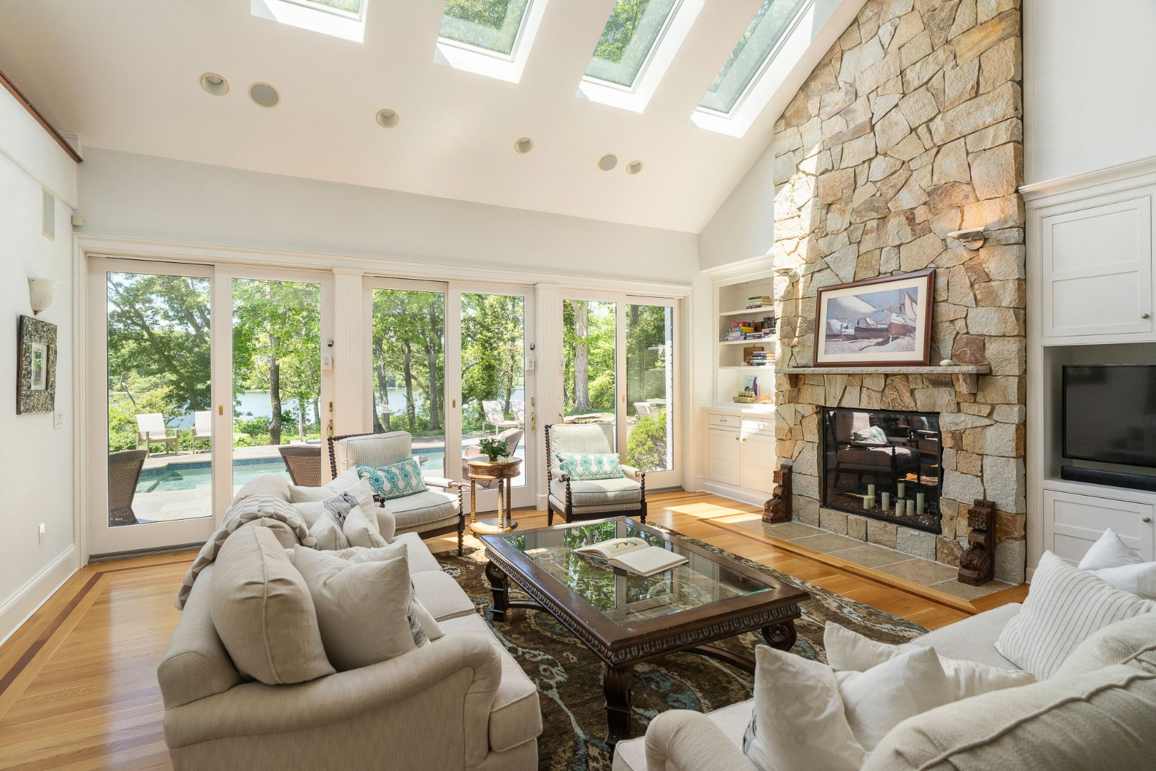385 Barnes Road Oak Bluffs, MA 02557 - Photo 18 of 70
