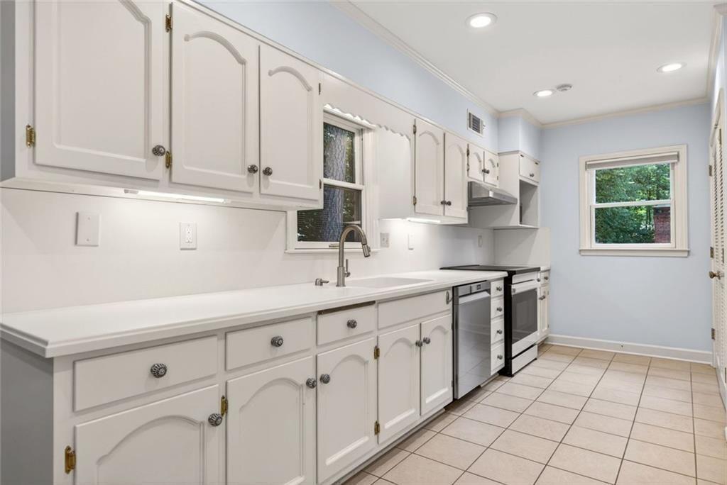 1855 Bedfordshire Court Decatur, GA 30033 - Photo 13 of 47