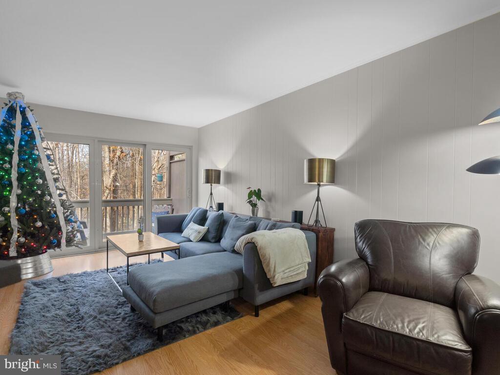 5808 Royal Ridge Drive, Unit W Springfield, VA 22152 - Photo 11 of 28 Spacious light filled living/dining room