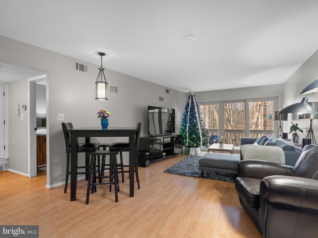 5808 Royal Ridge Drive, Unit W Springfield, VA 22152 - Photo 9 of 28 Spacious light filled living/dining room