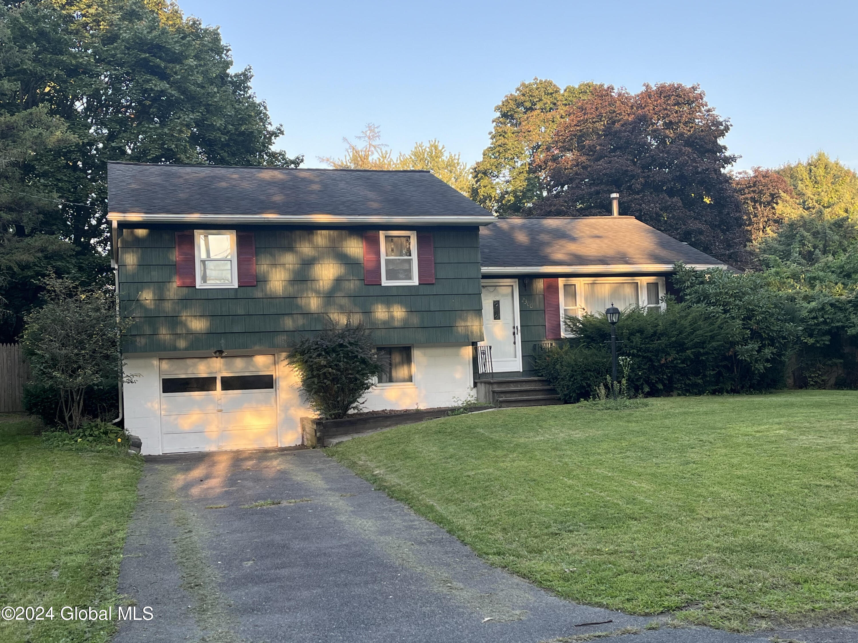 2300 North Old Post Road Schodack, NY 12033 - Photo 3 of 25 02
