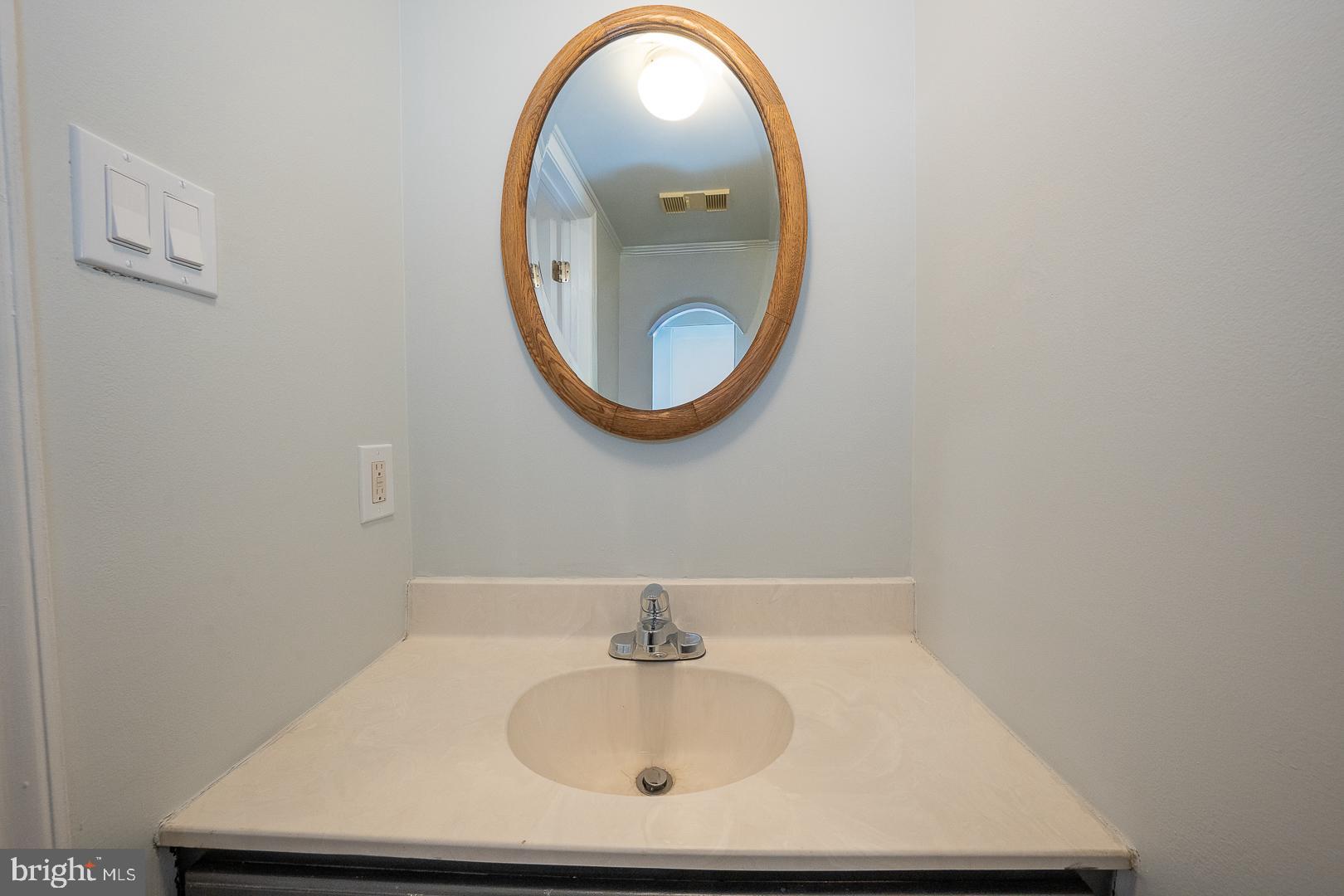 26 Rampart Drive Chesterbrook, PA 19087 - Photo 13 of 39 Powder room