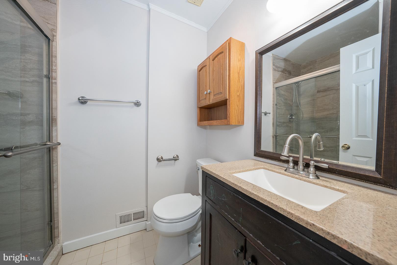 26 Rampart Drive Chesterbrook, PA 19087 - Photo 20 of 39 Renovated Hall Bathroom