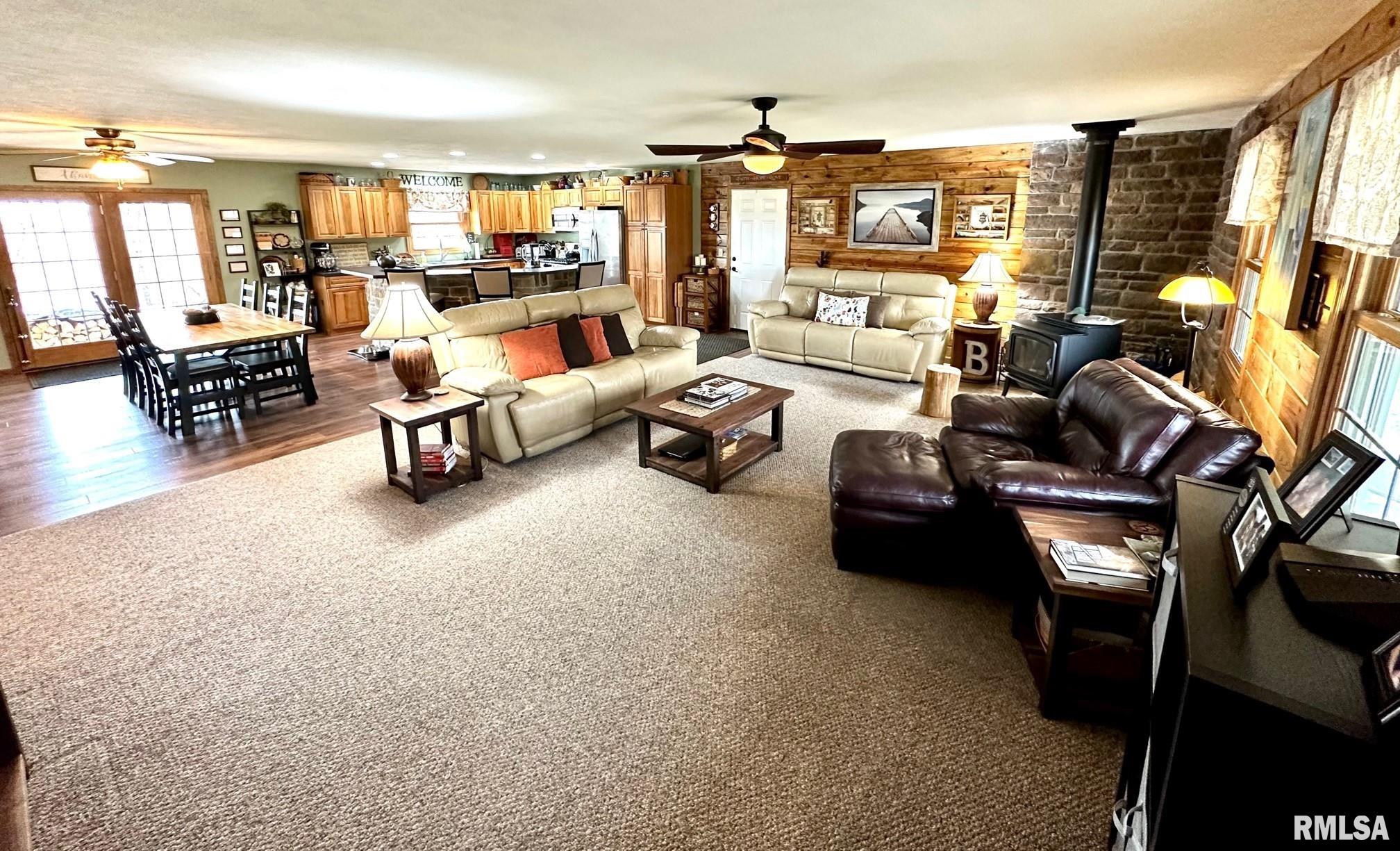 303 Timber Creek Road Jacksonville, IL 62650 - Photo 4 of 29 Gallery Image 4