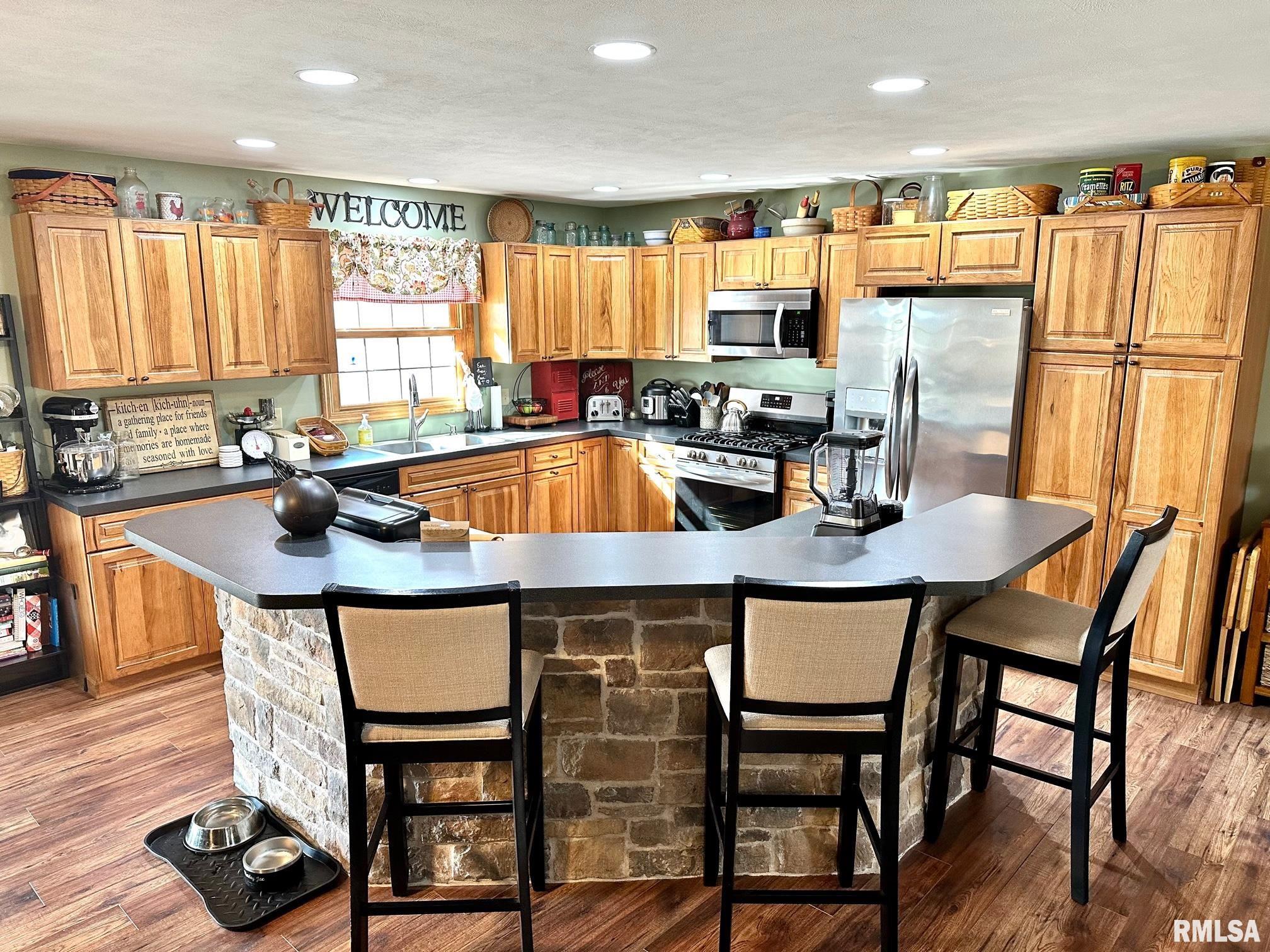 303 Timber Creek Road Jacksonville, IL 62650 - Photo 5 of 29 Gallery Image 5