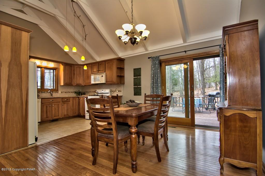3521 High Crest Road Canadensis, PA 18325 - Photo 8 of 42 Dining Room View 3