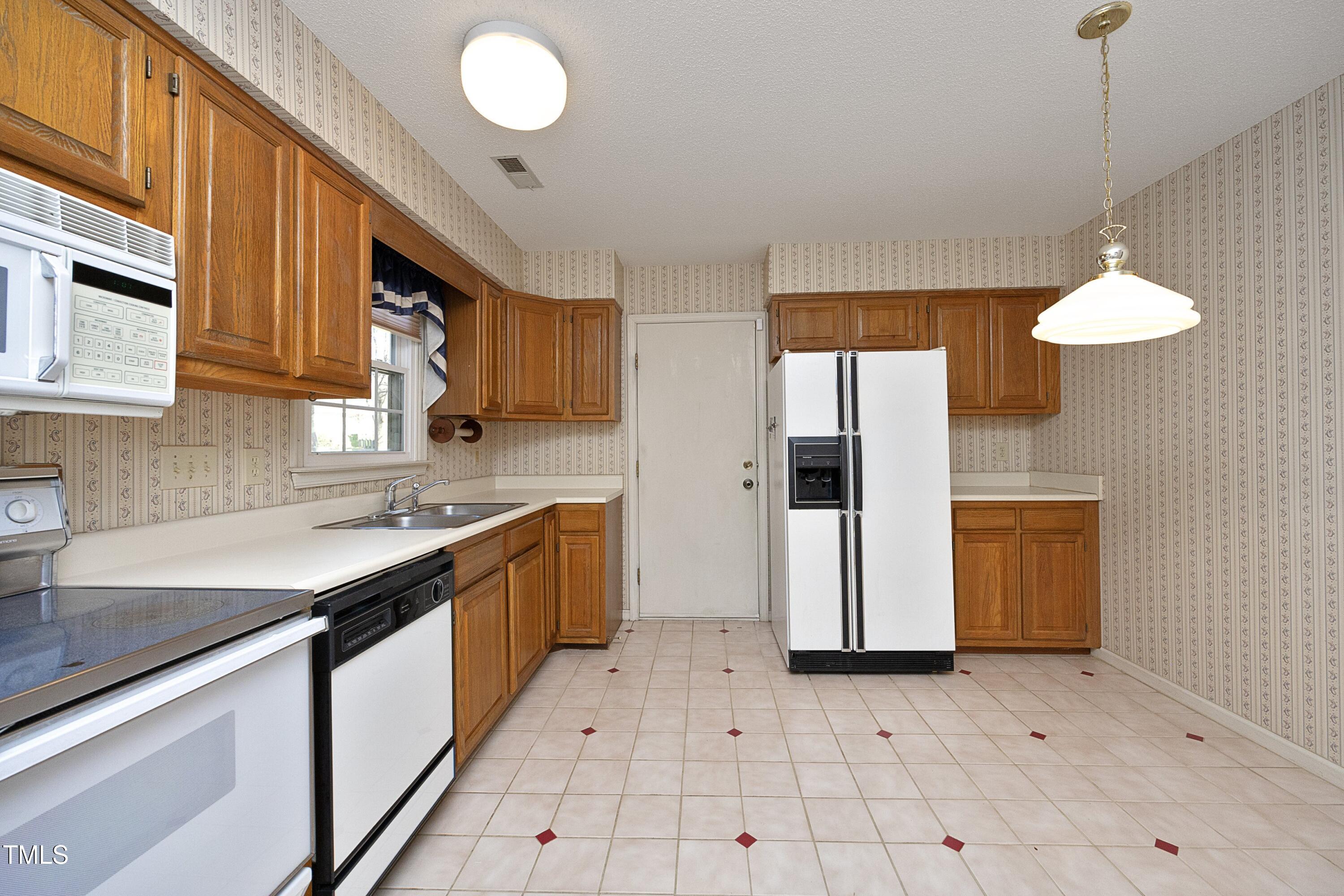 2710 Cottage Circle Raleigh, NC 27613 - Photo 13 of 36 Kitchen