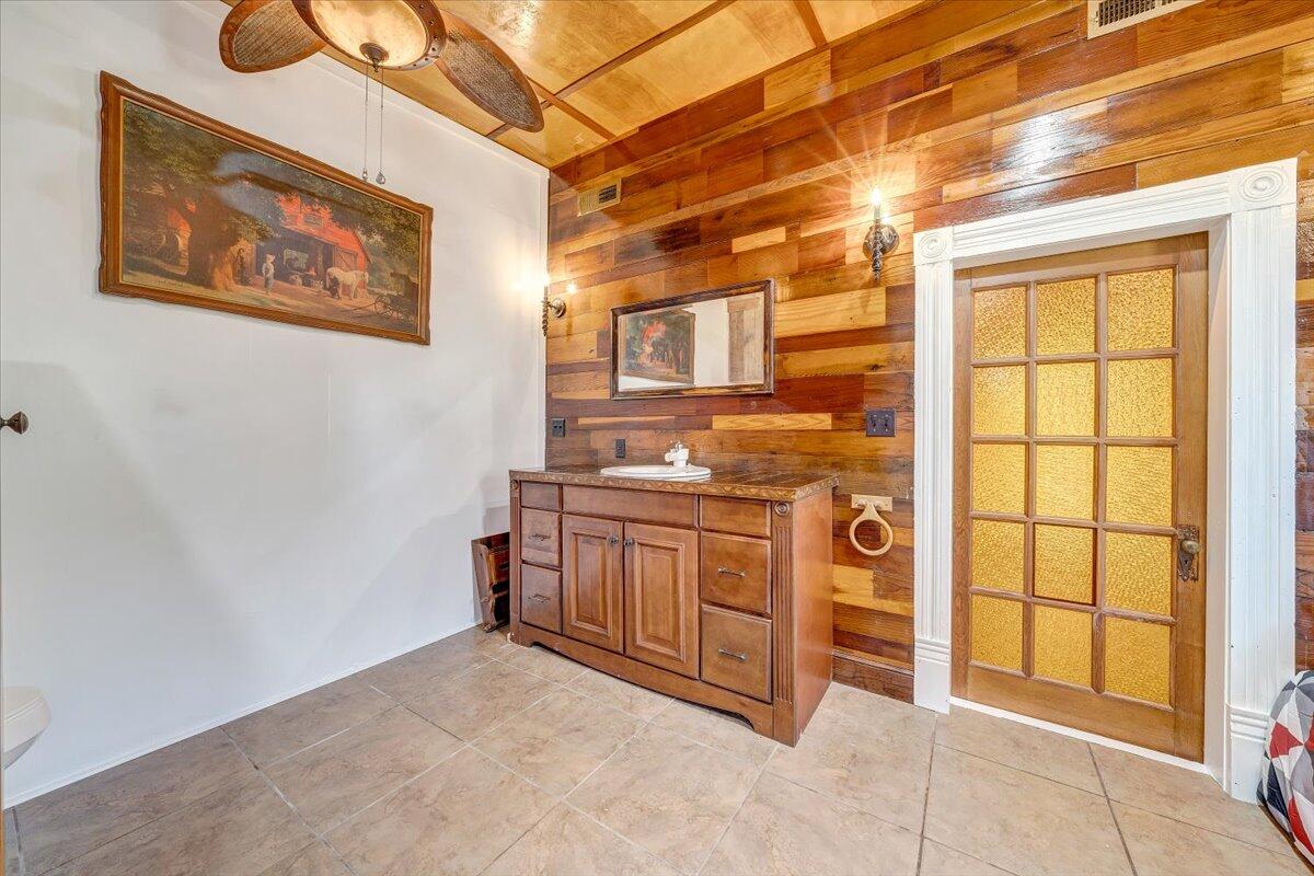 5297 Peaks Road Bedford, VA 24523 - Photo 18 of 68 17-MIB02027