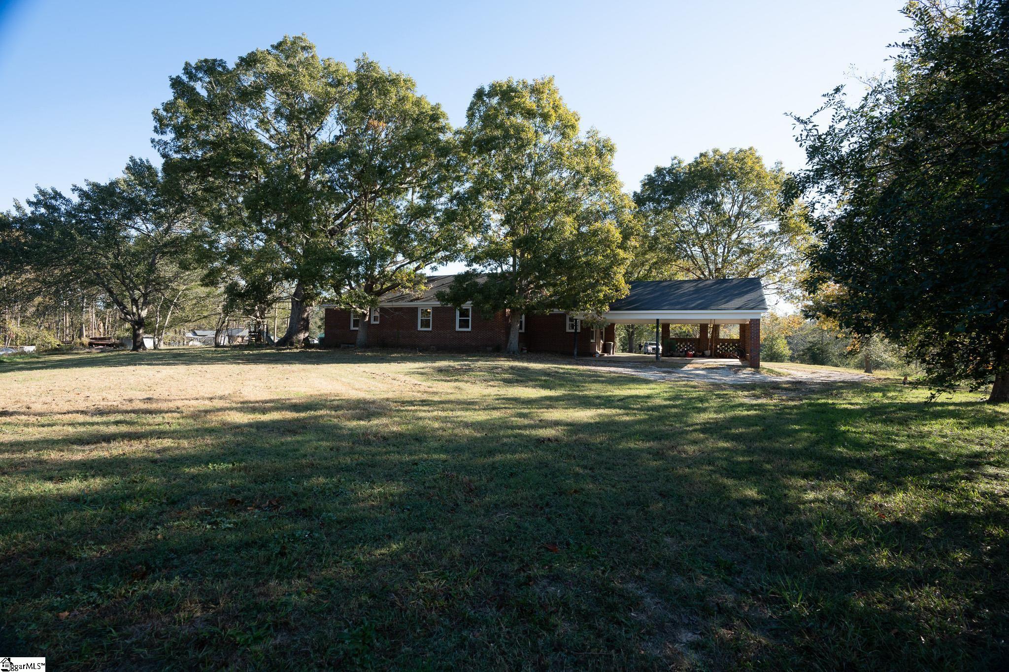 512 Burton Road Laurens, SC 29360 - Photo 2 of 14