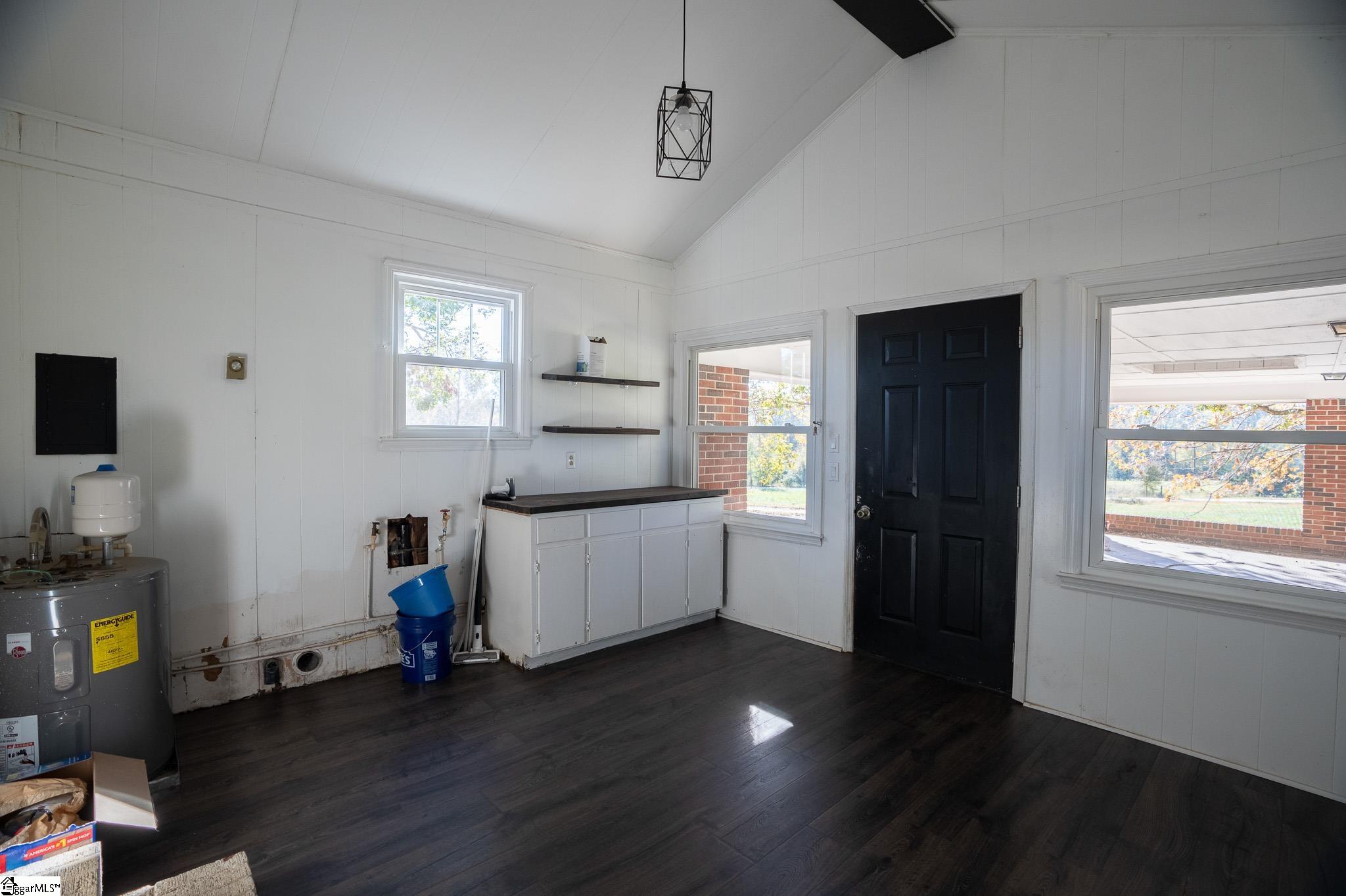 512 Burton Road Laurens, SC 29360 - Photo 10 of 14