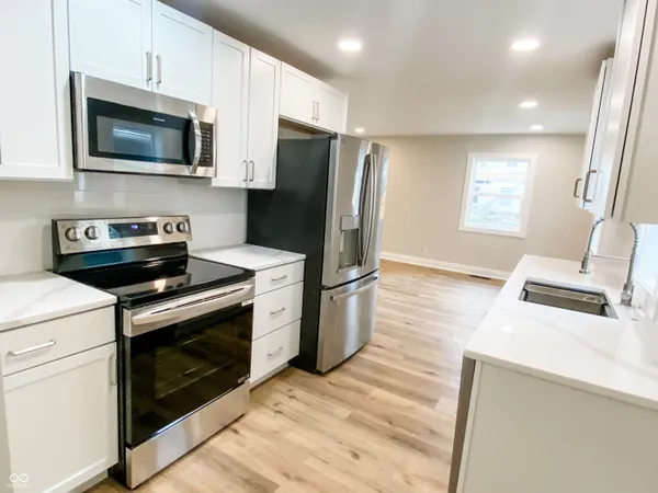 $216,900 | 1142 South Keystone Avenue, Indianapolis, IN 46203