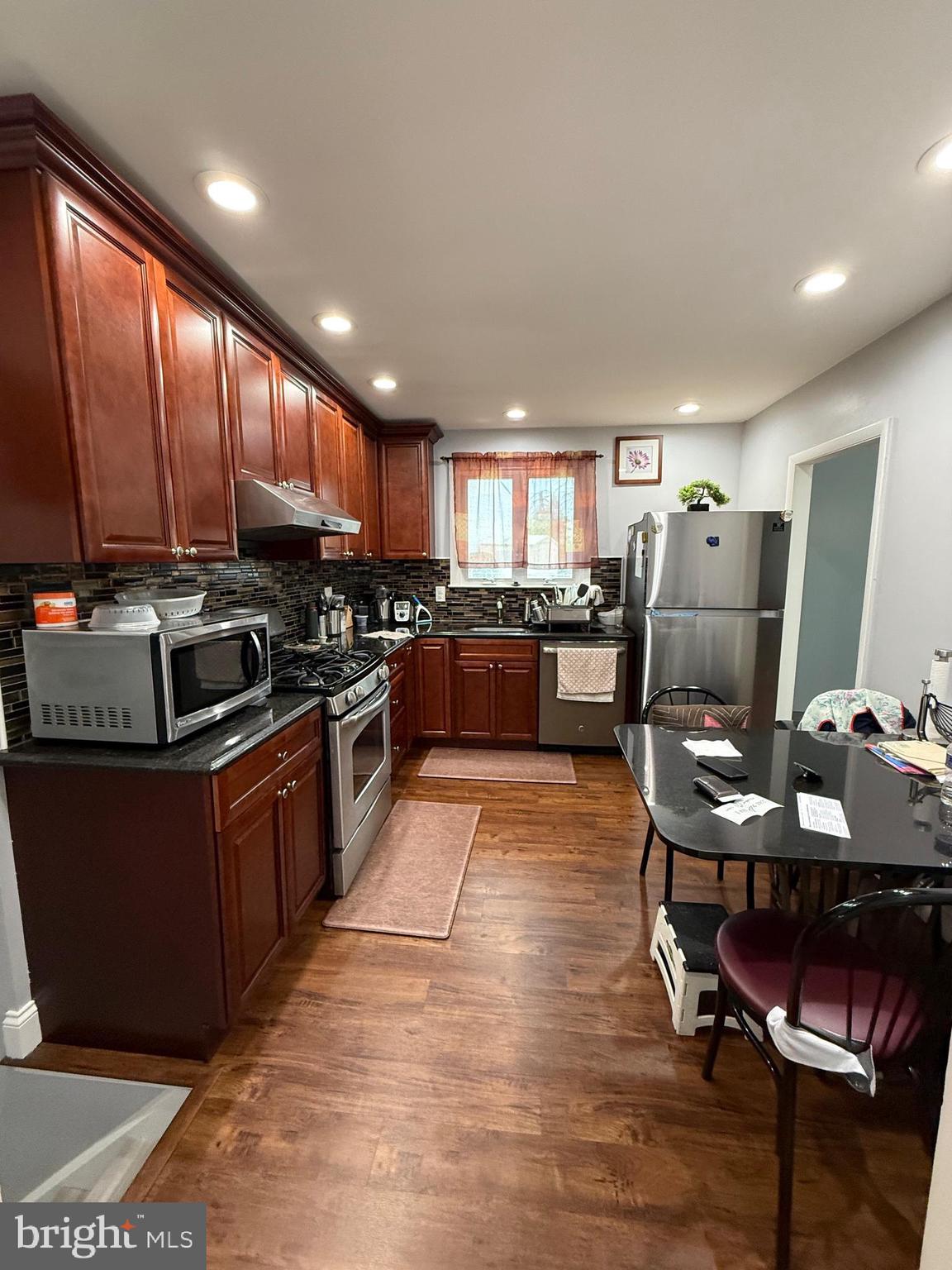 586 Kismet Road Philadelphia, PA 19115 - Photo 7 of 20 Kitchen