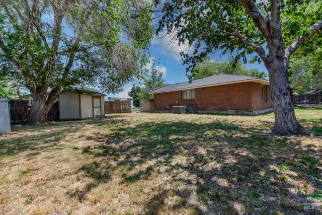 $325,000 | 1255 West 14th S Street, Mountain Home, ID 83647