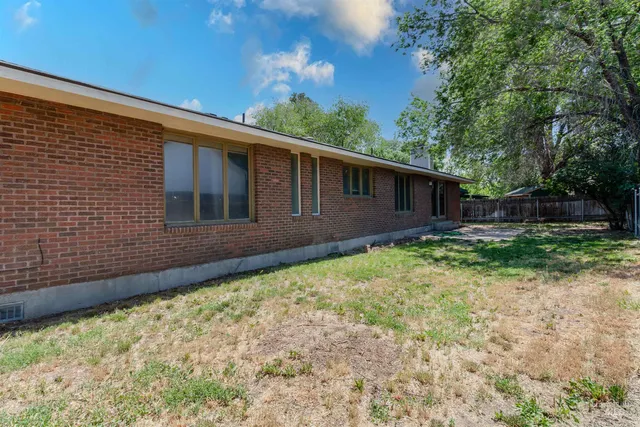 $325,000 | 1255 West 14th S Street, Mountain Home, ID 83647