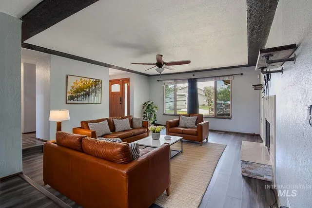 $325,000 | 1255 West 14th S Street, Mountain Home, ID 83647