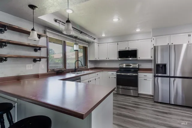 $325,000 | 1255 West 14th S Street, Mountain Home, ID 83647