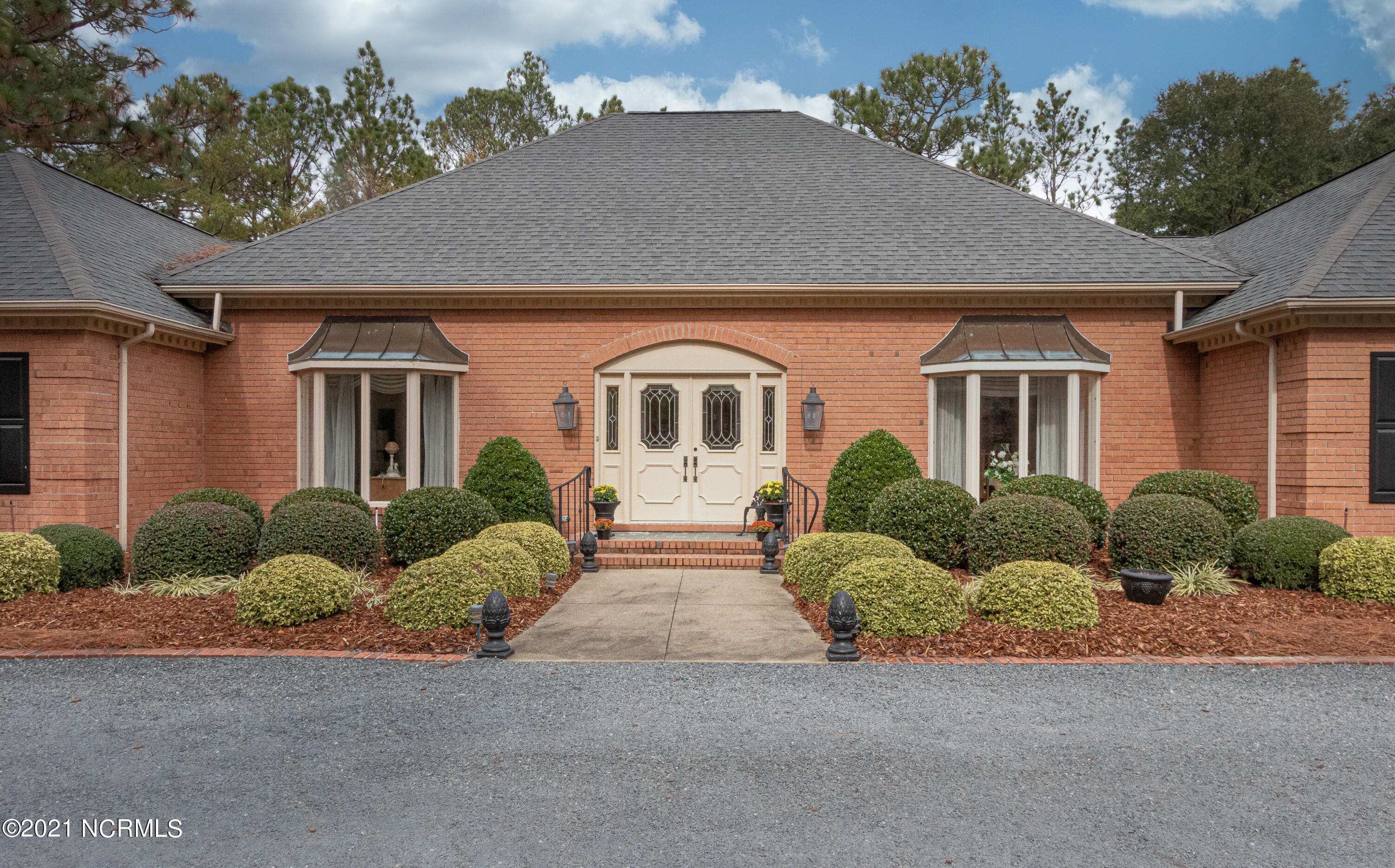 45 Wilson Road Pinehurst, NC 28374 - Photo 2 of 46 IMG_6913_Luminar4-edit
