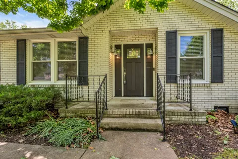$524,000 | 138 Carriage Drive, Nashville, TN 37221
