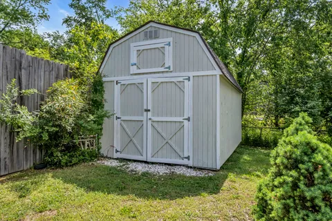 $524,000 | 138 Carriage Drive, Nashville, TN 37221