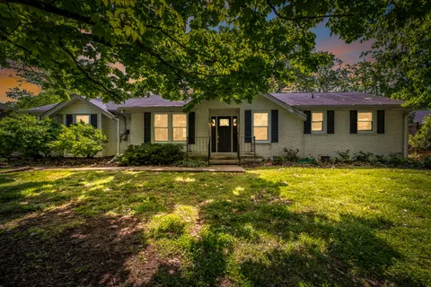$524,000 | 138 Carriage Drive, Nashville, TN 37221