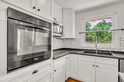 $524,000 | 138 Carriage Drive, Nashville, TN 37221