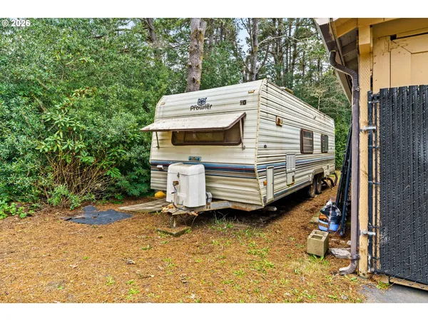 $329,000 | 4835 Gloria Gayle Way, Florence, OR 97439