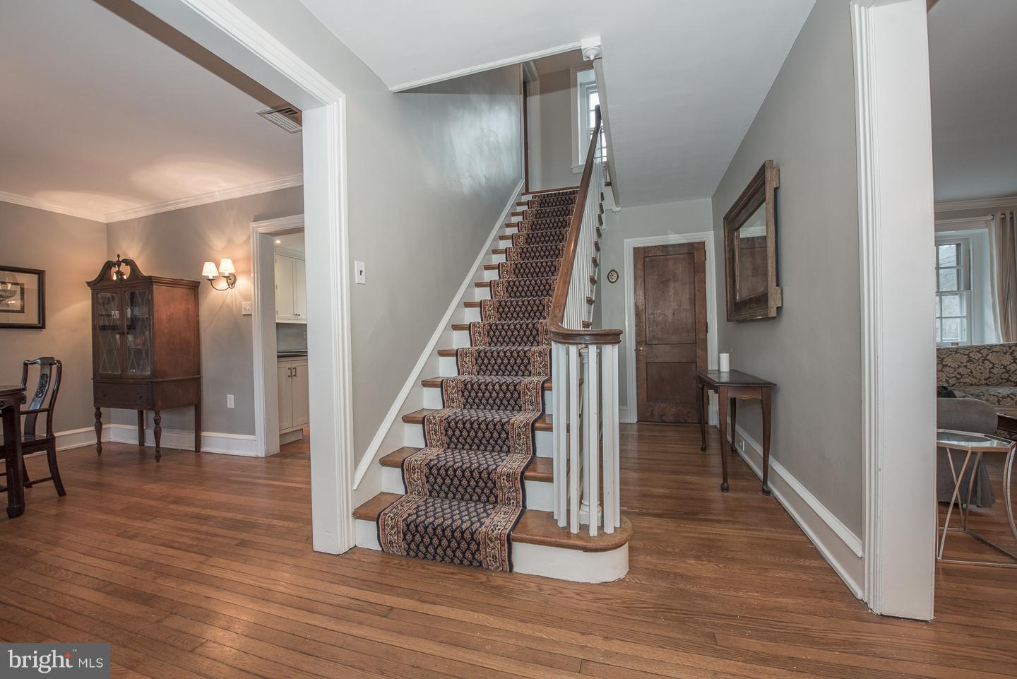 675 Brooke Road Wayne, PA 19087 - Photo 3 of 25 center hall entrance