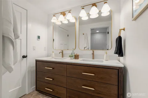 $1,195,995 | 13348 11th Avenue Northeast, Seattle, WA 98125